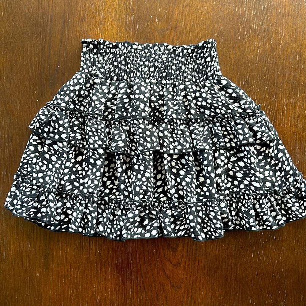 NWOT Altar’d State tiered mini skirt